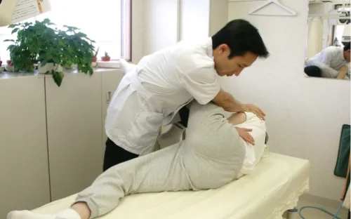 2. ソフトな整体と調和させた効果的な施術